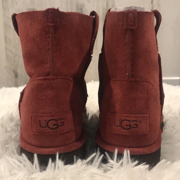 Womens Classic Unlined Mini Red UGG boots Size 7 - Picture 2 of 5